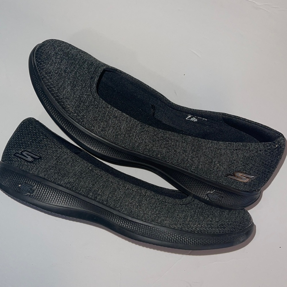 Sketchers GoStep Lite - size 9